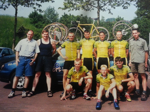 das Team des VCE Duderstadt bei der Fleche du Sud 2001 mit Andre und Erich Quaisser